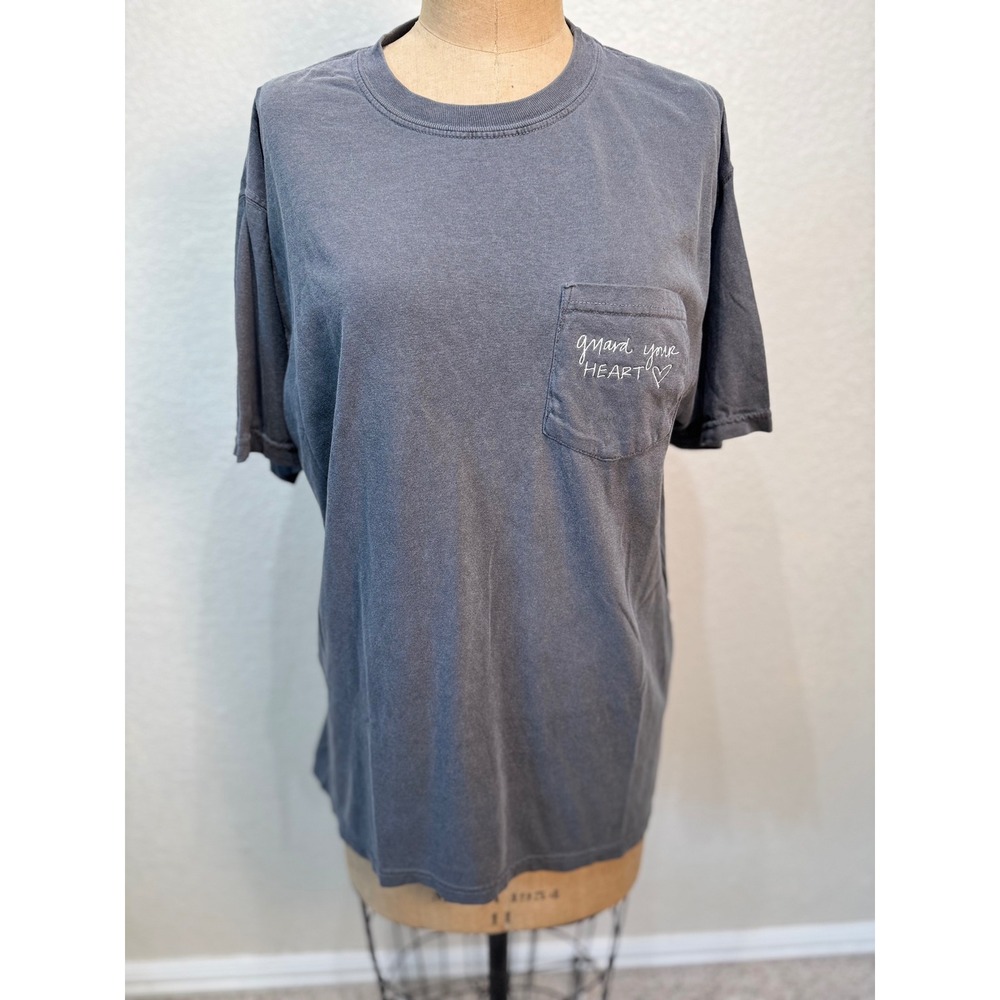 Comfort Colors‎ Pocket T Shirt Guard Your Heart Graphic Gray Short Sleeve NWOT